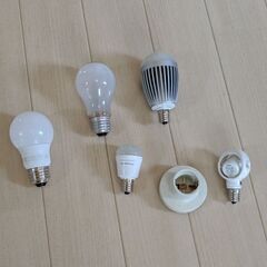 LED電球(人感センサあり)、アダプターのセット