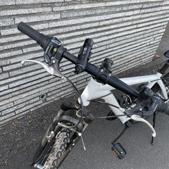 【超美品】Tigora バイシクル　マウンテンバイク　お値下げしました‼︎  札幌　7段変速あり　ジュースホルダー　ロックホルダーあり　26インチ　ホワイト