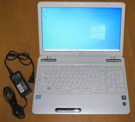 TOSHIBA dynabook T451/46DW ノートパソコン　Ｃｏｒｅｉ5　4ＧＢ　ホワイト