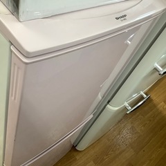 「安心の6ヶ月保証付！！【SHARP(シャープ)】取りに来れる方限定！2ドア冷蔵庫売ります！」 
