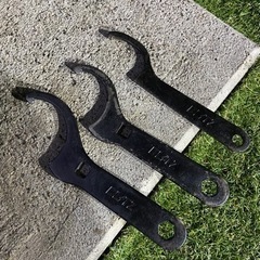 セレナ 車高調 c25 c26 c27