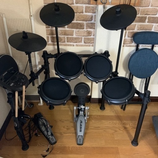 電子ドラム　ALESIS