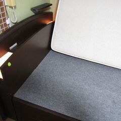 無料セミダブルのベッドですが条件有ります０円