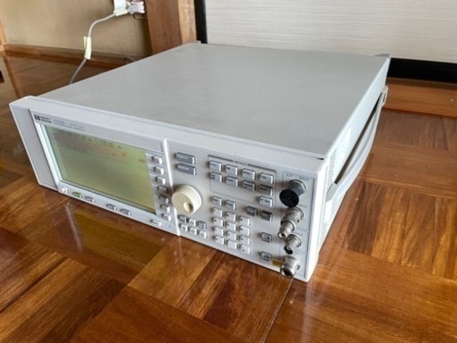 測定器　信号発生器　hp E4400B