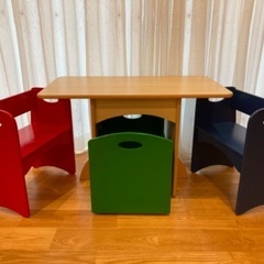 キッズ　木製　テーブル・椅子・収納　4点セット