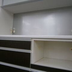 R098 丸山工業 高級キッチンボード、食器棚、幅133cm 美品