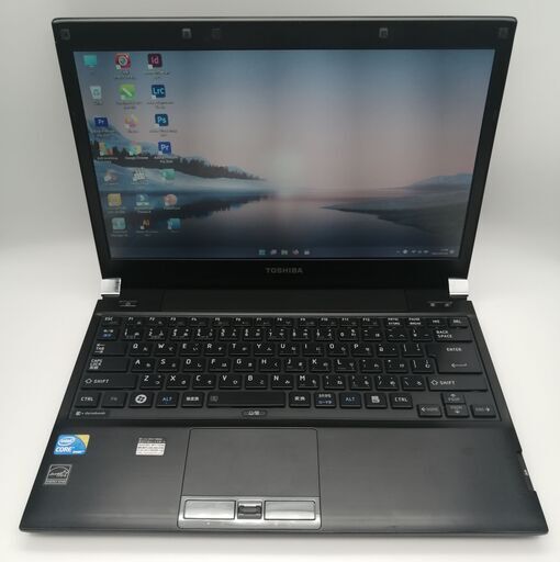 東芝ノートパソコン i3（中古）8GBのメモリ、SSD120GB,13.3画面、Intel HD Graphics 3000、Windows11, Office2021, Photoshop2021, Illustrator2021,Corel2021,FilmoraX等.