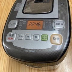 【美品】アイリスオーヤマ　炊飯器　2019年製