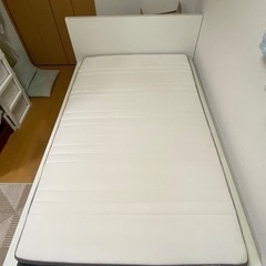 IKEAシングルベッド（マットレス付）