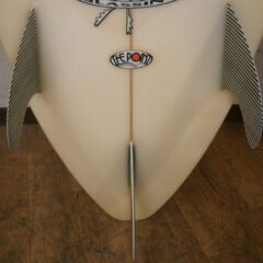 R214 The Point サーフボード、6’2” フィン3個固定付、紐欠品です 良品