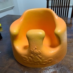 Bumbo 赤ちゃん用の椅子