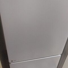 ユーイング　2枚扉の冷蔵庫　冷蔵と下が冷凍庫