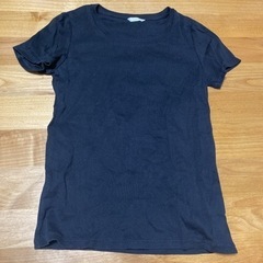 黒Tシャツ カットソー トップス　UNIQLO