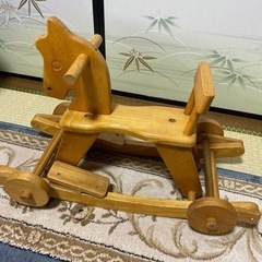 【お話中】レトロな木製木馬
