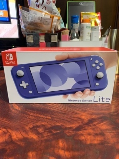 Nintendo Switchライトブルー