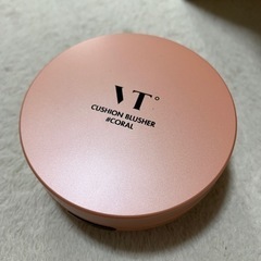 VT クッションチークとグリッター