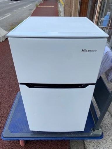 2019年製　★Hisense☆93L☆2ドア冷蔵庫☆右開き☆強化ガラス製棚☆オートクローズ冷蔵室ドア【HR-B95A】