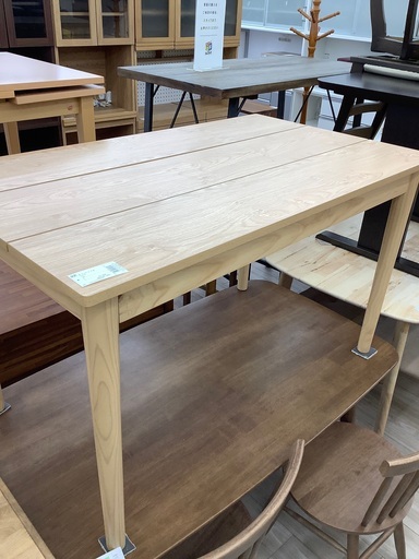 ナチュラルカラーのダイニングテーブルをご紹介！（トレファク寝屋川） ナチュラルカラーのダイニングテーブルをご紹介！（トレファク寝屋川）