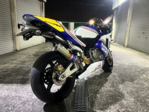 CBR600RR ロスマンズ　PC37 HONDA