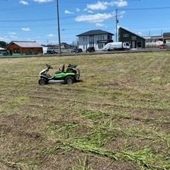 乗用草刈り機で平地の草刈り　軽井沢周辺