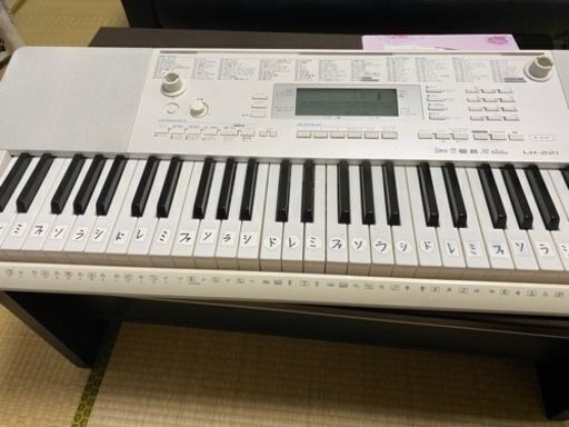 カシオ 電子キーボード 61標準鍵 光ナビゲーションキーボード LK-221