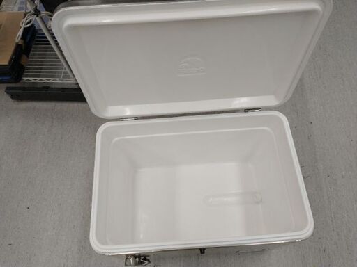IGLOO ステンレスクーラーボックス