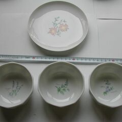 花柄　お皿４枚　ＮＯ４１　最大４００円値引