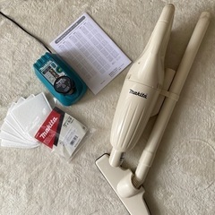 マキタ　Makita 掃除機　CL100D バッテリー10.8V...