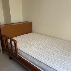 シモンズ　電動ベッド　シングルサイズ