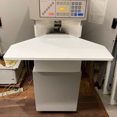 ウチダテクノ カウントロン T-250 完動品 紙枚数計数機 枚数計測器 ペーパーカウンター キャスター付き専用台有りＡ ウチダテクノ カウントロン T-250 完動品 紙枚数計数機 枚数計測器