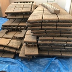 引き取り決定しました】テラコッタタイル(ベランダ用)