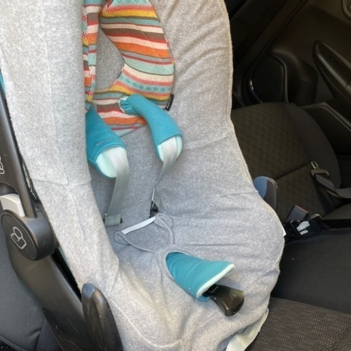 マキシコシ　カブリオフィックス　デニム　イージーベース2 チャイルドシート チャイルドシートのMAXI-COSI（マキシコシ）