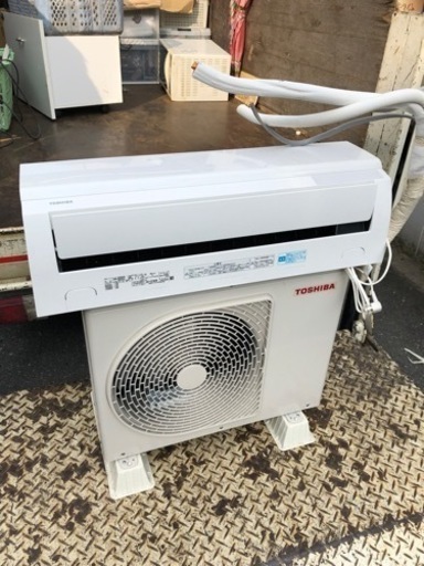 値下げTOSHIBA 2018年式　2.2kw エアコン　美品　R32