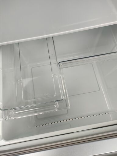ハイセンス Hisense 冷蔵庫 282L ホワイト HR-D2801W 3ドア 右開き 真ん中野菜室 スリム 2021年製