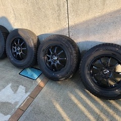 ライズ　ロッキー　スタッドレス　ナット付き