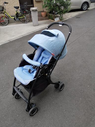 アップリカのベビーカー　ラクーナコンフォート　パステルブルー