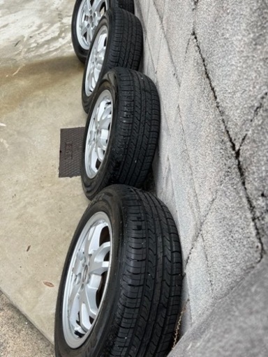 タイヤ、ホイール タイヤ ROADSTONE 15インチ ほぼ新品に近い〜‼️早い 