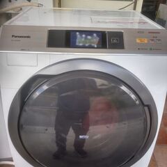 パナソニックドラム式洗濯乾燥機10 kg 2014年生別館に置いてます