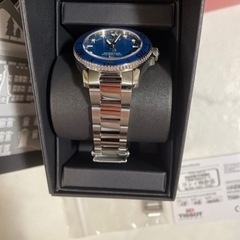 新作　tissot シースター1000 ブルー　サファイアベゼル　36 男女兼用