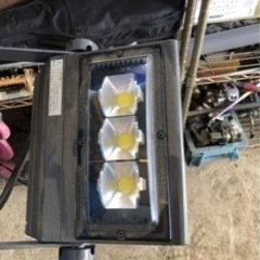 ほぼ新品　TOTO ピュアレストQR　CS232B 2台セット-LEDライト 4本