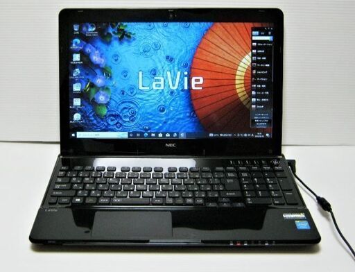 【超特価】新品SSD320GB換装★超美品★PC初心者へおススメ！Webカメラ♥ピアノ仕上げ光沢ブラックボディ♥