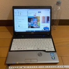 ノートパソコン　12インチ　モニター付　カバン新品
