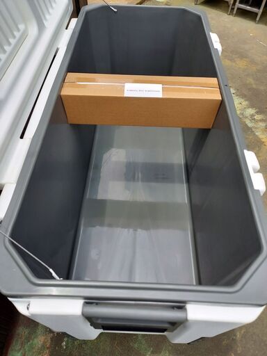 【新品・未使用品】 COHO（コーホー） 165QT（156ℓ） 大型 クーラーボックス フィッシング マグロ ヒラマサ GT クエ 大容量 水抜き栓付