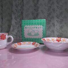 【新品】モーニングセット　皿2個 & カップ1個  花柄