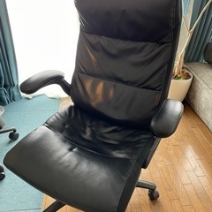 オフィスチェアー　椅子
