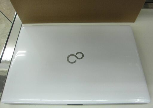 FUJITSU ノートパソコン FMV LIFEBOOK FMVA50E1W 2020年製 中古
