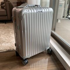 RIMOWA スーツケース 幅40cm x 高さ55cm x 奥...