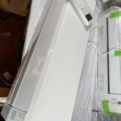 富士通　ルームエアコン　4.0kw 100v 2016年製…