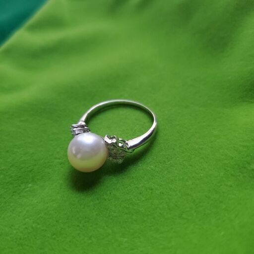 真珠のリング　pt900 プラチナ　ダイヤモンド　ジュエリー　指輪