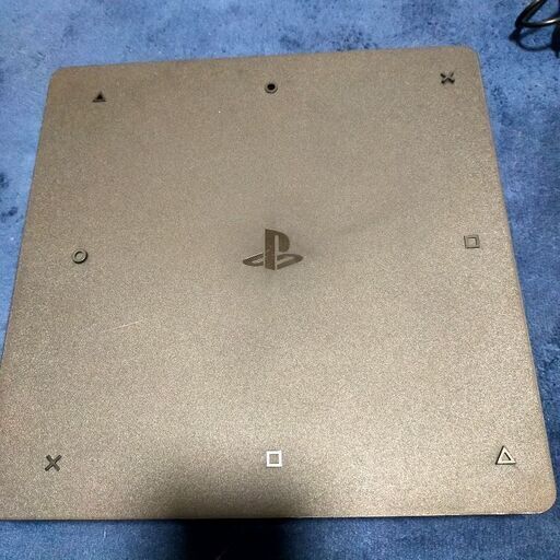 【決まりました】PS4 1TB 限定モデル コントローラー、ケーブル、箱、ソフト付き − 神奈川県